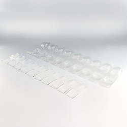 微少検体運搬用トレー